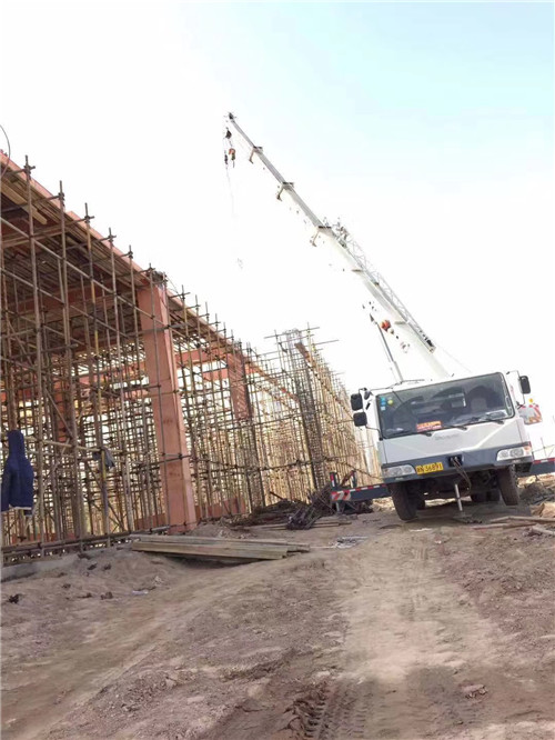 红花岗区吊车作业的安全注意事项有哪些？